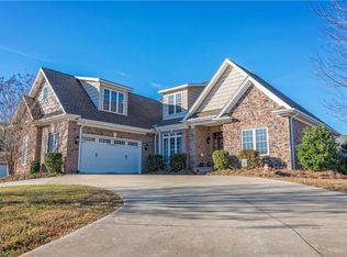 1709 Pinnacle Oaks Dr, Rural Hall, NC 27045