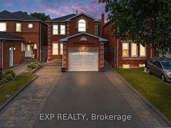 2nd image of 42 Fieldnest Cres