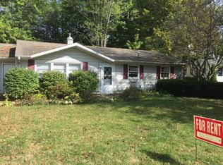 124 Circle Dr, Marshall, MI 49068