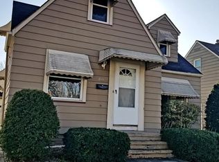 8111 Snow Rd, Parma, OH 44129