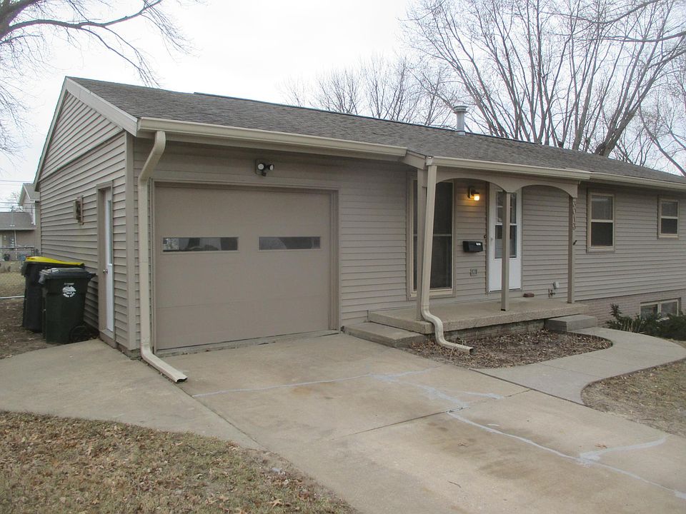Garage & Front Entry