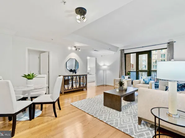 910 M St NW APT 329, Washington, DC 20001