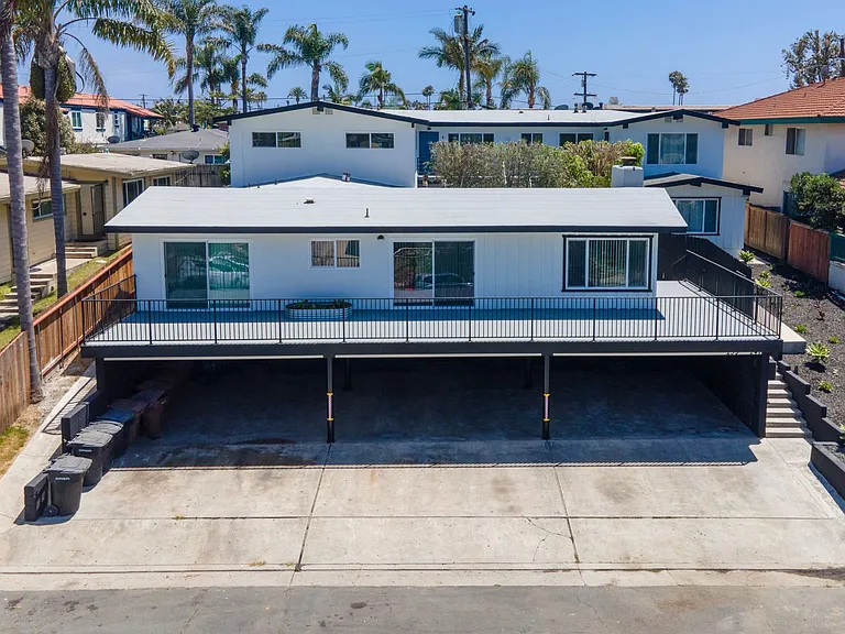 239/241 Avenida Pelayo — Photo 23