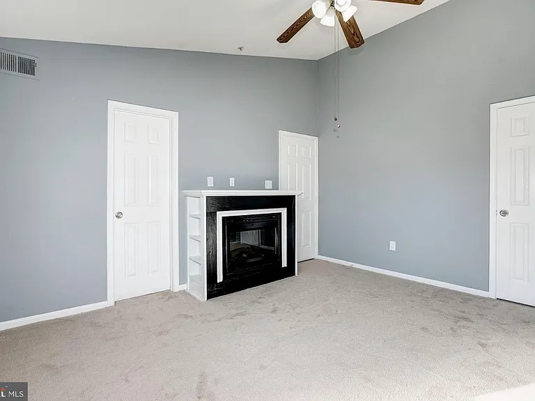 6955 Aquamarine Ct — Photo 11
