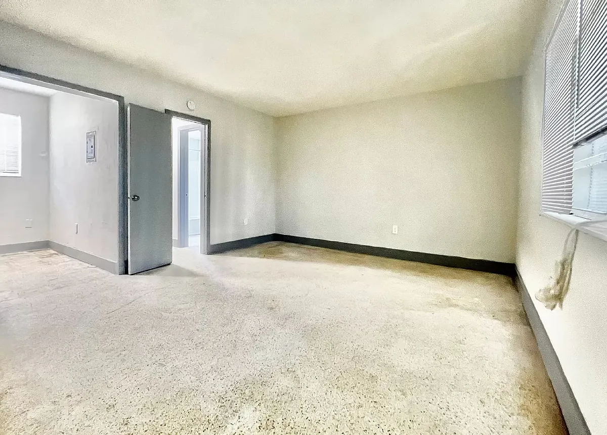 Building Photo - 1246 NW 58th Ter