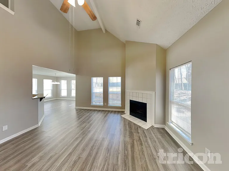 55 Braelinn Creek Ct — Photo 2