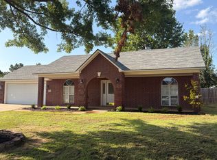 1206 Opal Cir, Van Buren, AR 72956