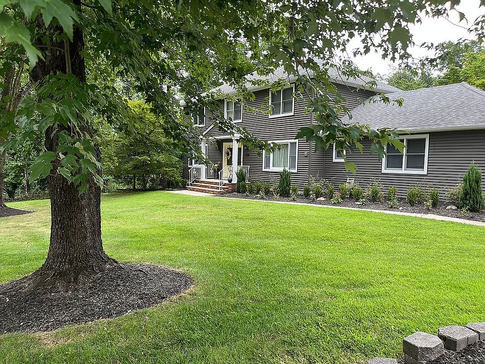 1st image of 168 Ueland Rd