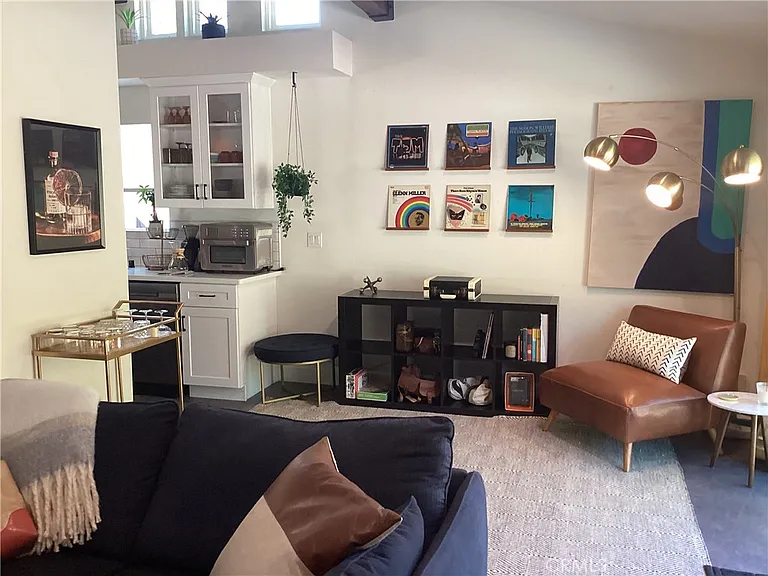 233 Almon Dr — Photo 10