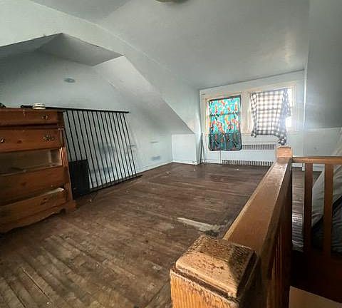 4th image of 214 W Coal St