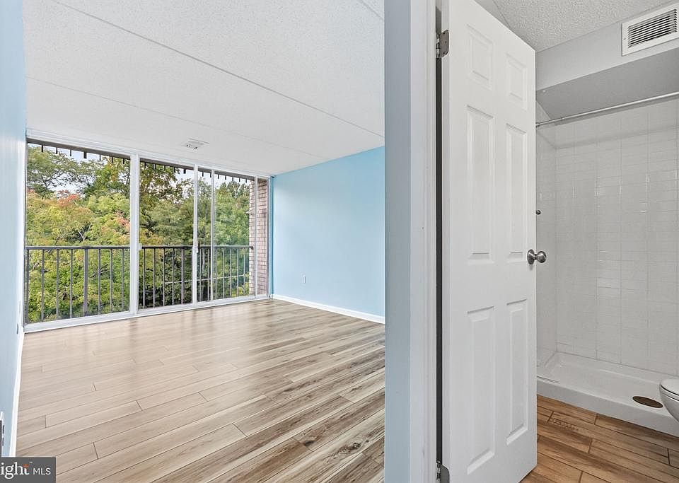 1st image of 526 Playa Del Sol