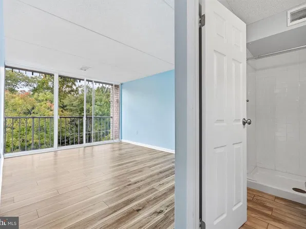 526 Playa Del Sol, Cherry Hill, NJ 08002