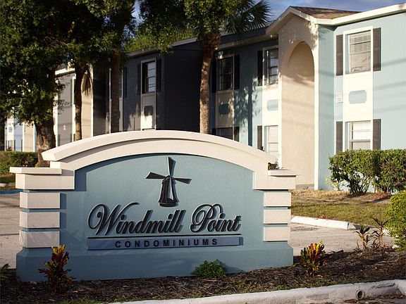 2nd image of 2559 N Alafaya Trl APT 116