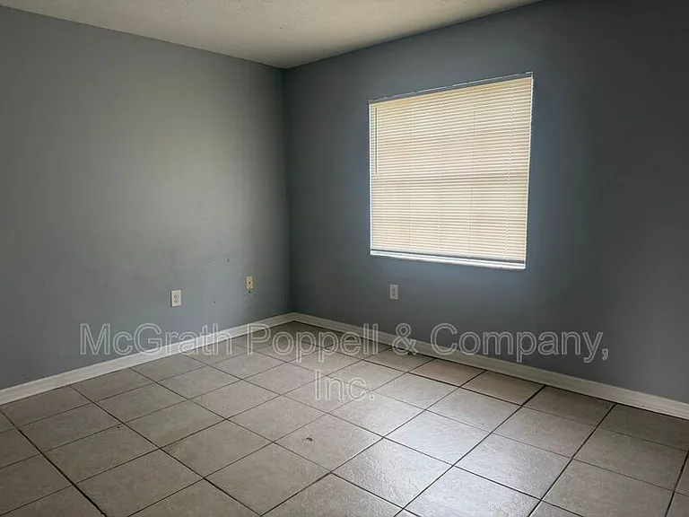 3826 Lakeshore Dr #B — Photo 8