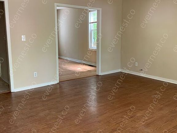 5th image of 3309 5th Ave