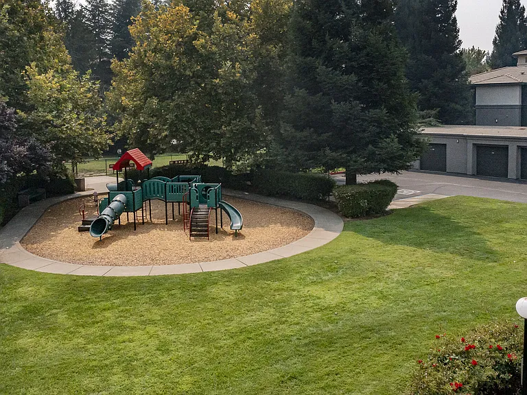 Meridian at Stanford Ranch — Photo 19