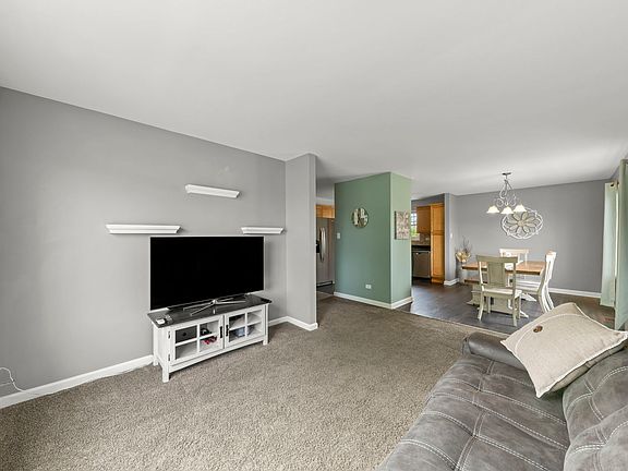 5th image of 20704 S Birchwood Ln