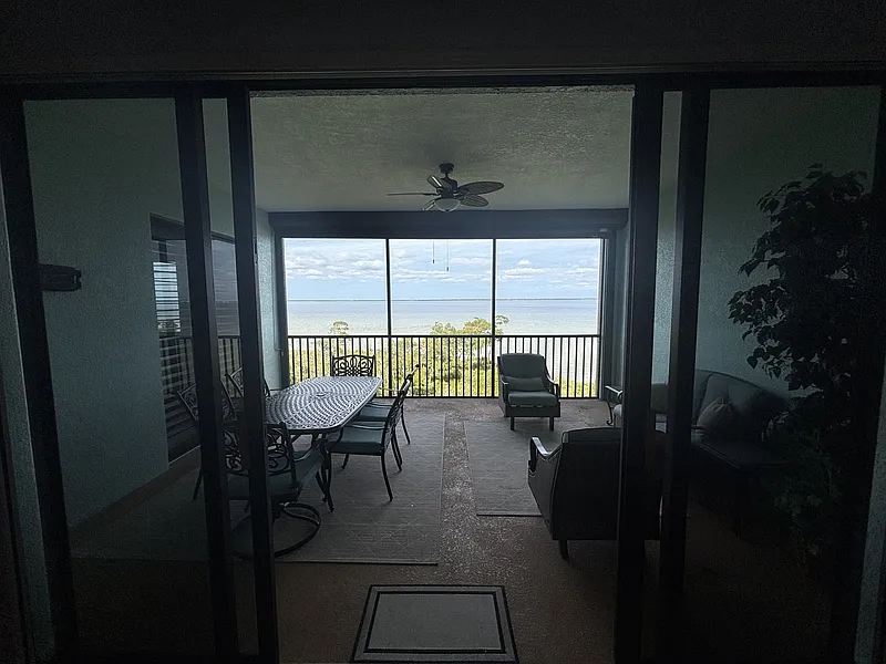 3 bed, 3.0 bath, 2338 sqft, $2,849 — Photo 3