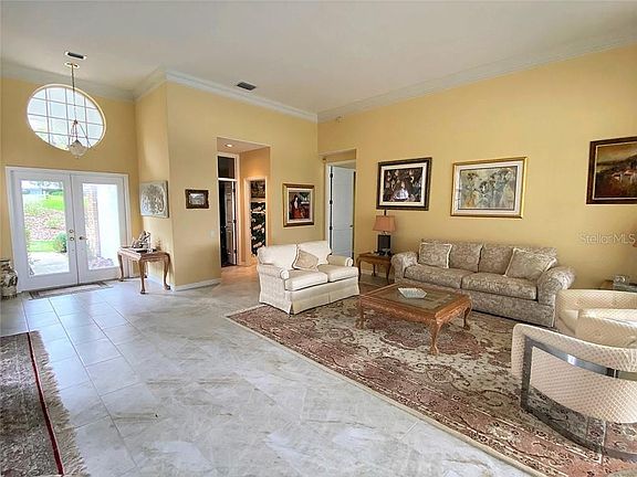 5th image of 5750 Crestview Dr