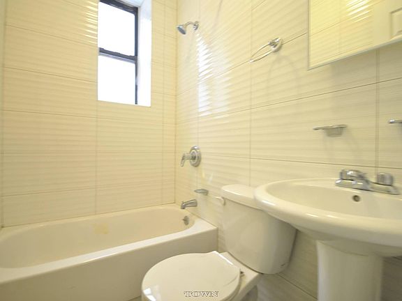 5th image of 1176 President St APT 10