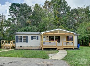 37 Motts Dr, Candler, NC 28715