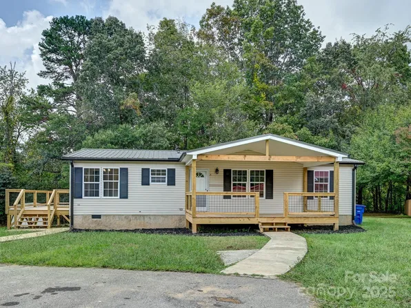 37 Motts Dr, Candler, NC 28715