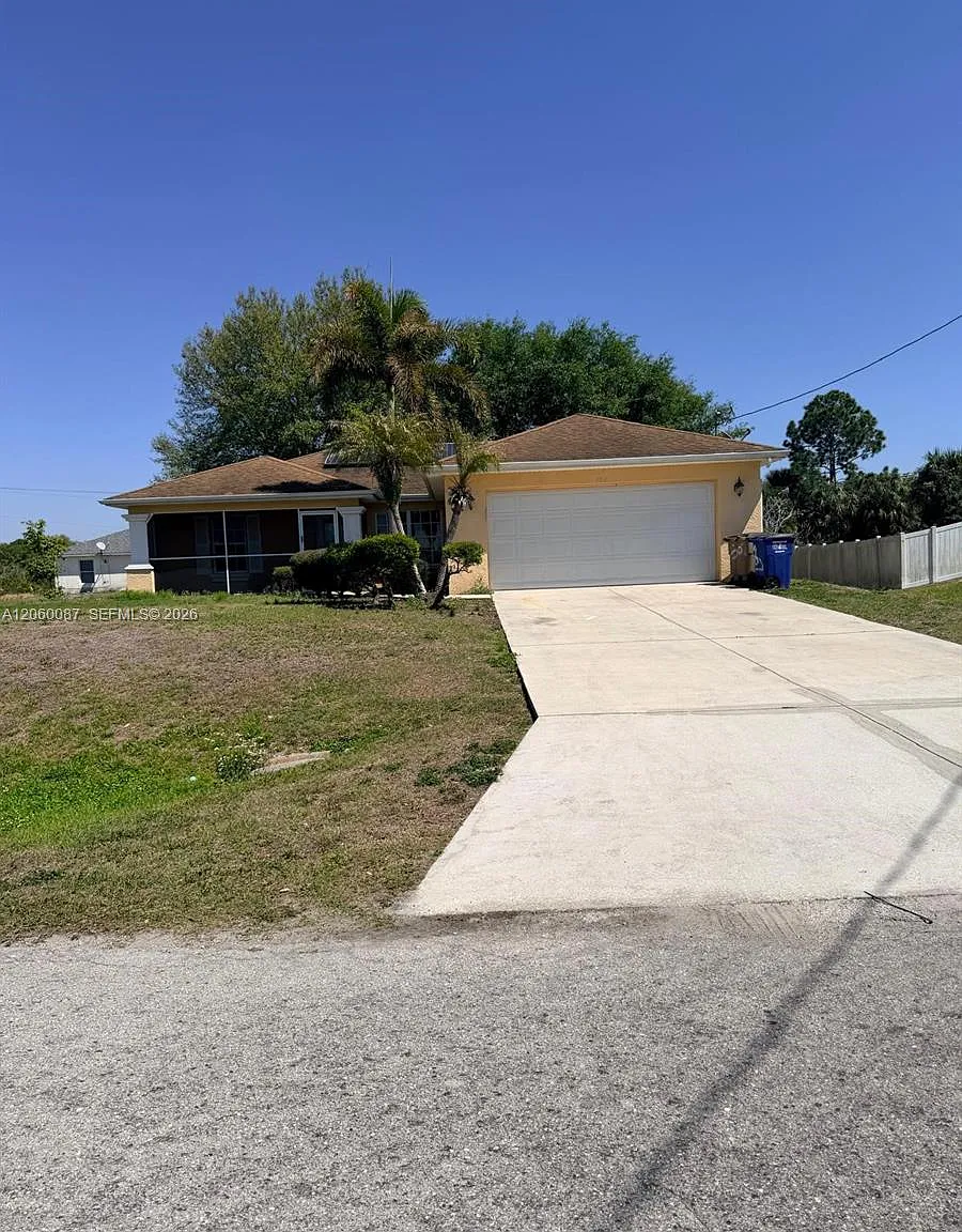 3 bed, 2.0 bath, $2,000 — Photo 1