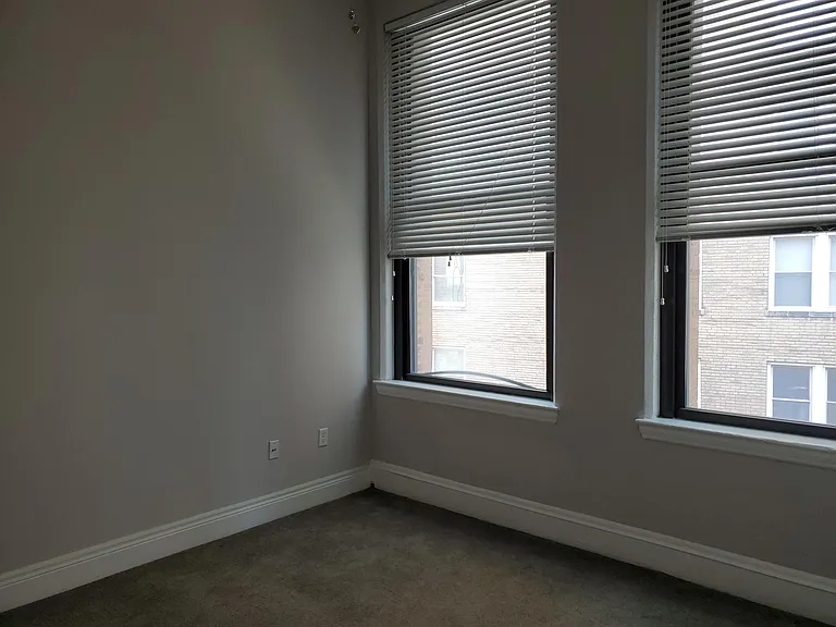 3755 Lindell Blvd #2C — Photo 9