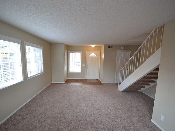 5th image of 18086 Laurel Dr