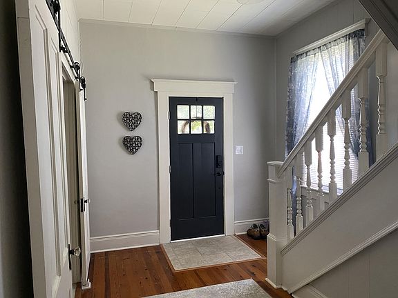 2nd image of 311 Broadway Ave