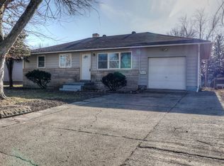 1501 Paula Dr, Champaign, IL 61821