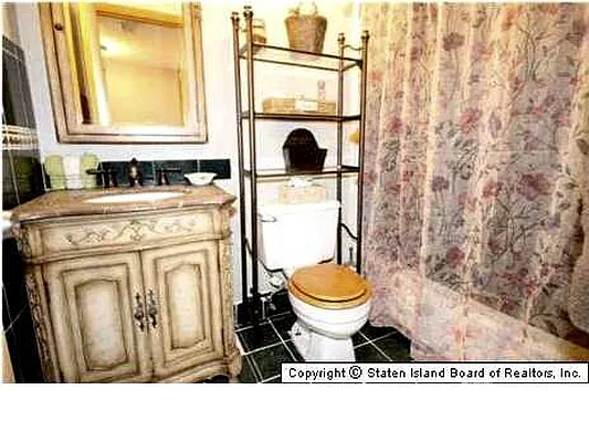 Sold by Robert DeFalco Realty | media 30