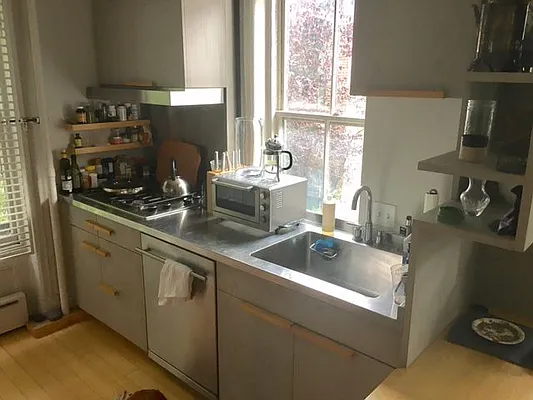 Rented by New York Manhattan Real Estate Incorporated | media 62