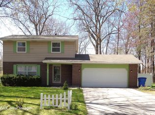 3809 Fuller Dr, Midland, MI 48642