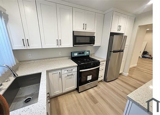 2nd image of 3961 Hillcrest Dr APT 7