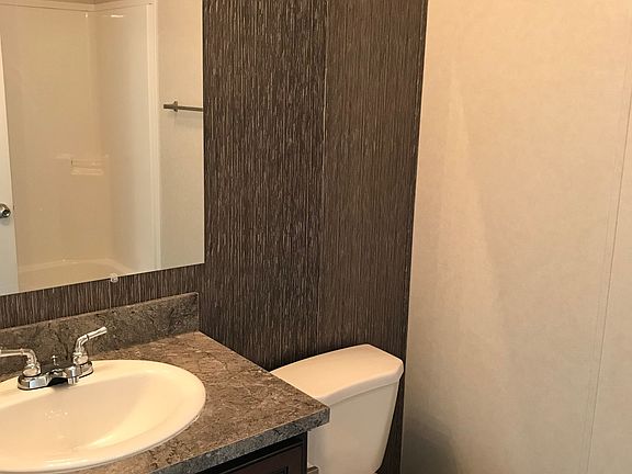 5th image of 134 E Ct