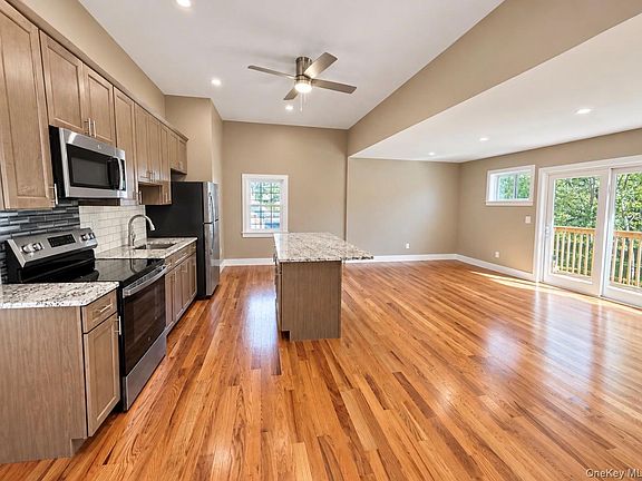 5th image of 72 Webb Rd