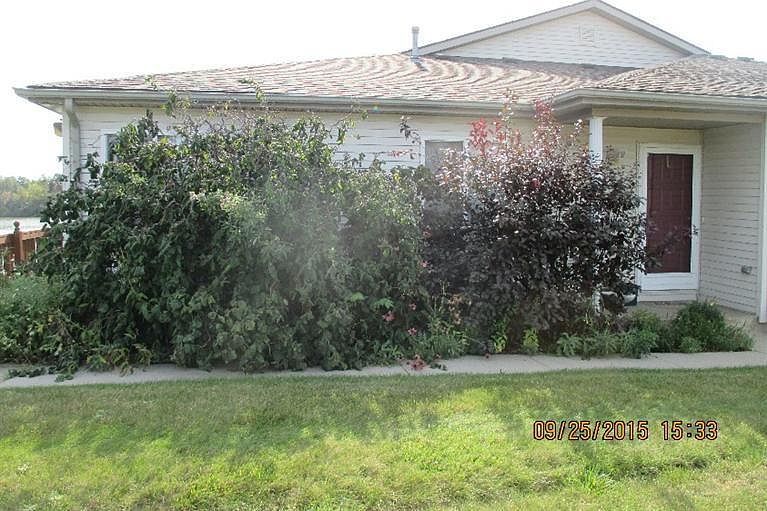 2nd image of 1079 Lake Park Cir