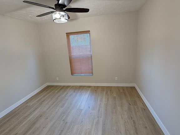 Bedroom 2 with jack n jill bathroom