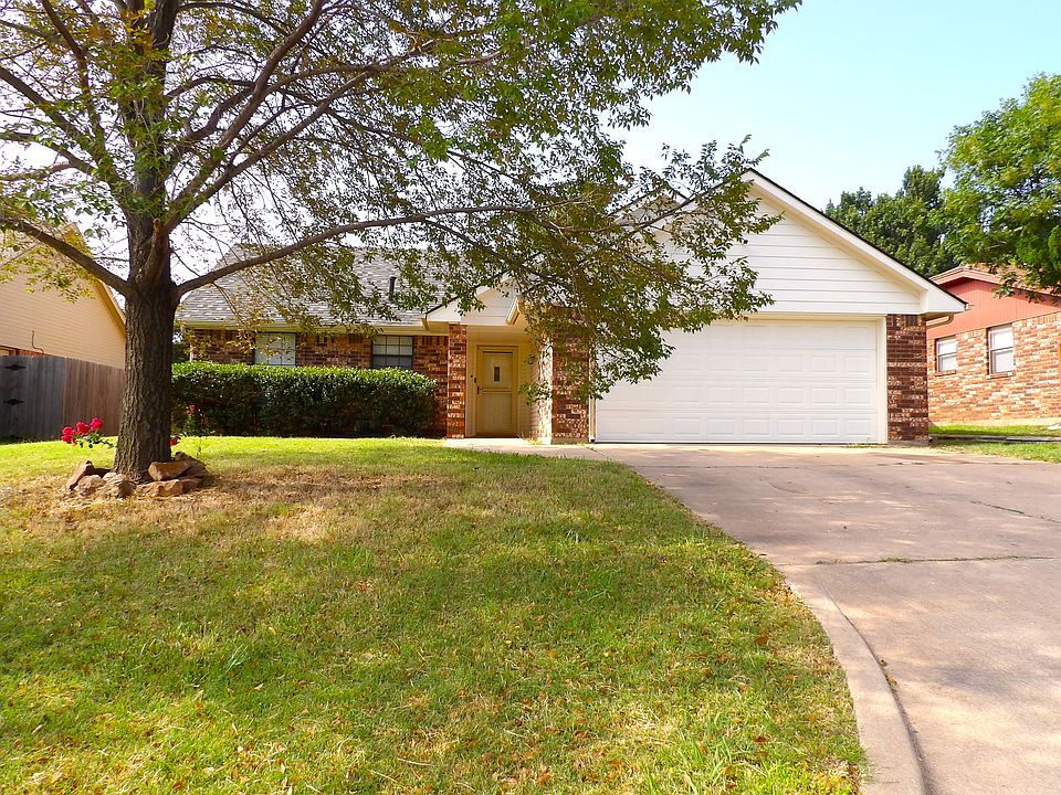 1st image of 4827 SE Tattershall Way