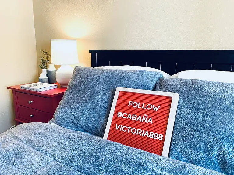888 Victoria Ln — Photo 9