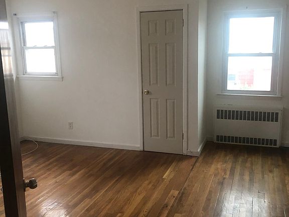 5th image of 14584 177th St
