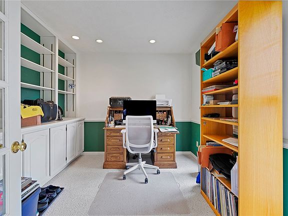 3rd image of 1247 Belmont Dr