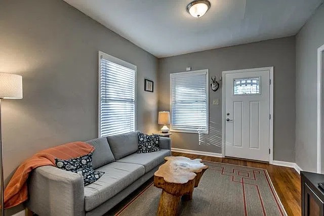 2 bed, 788 sqft, $1,750 — Photo 3