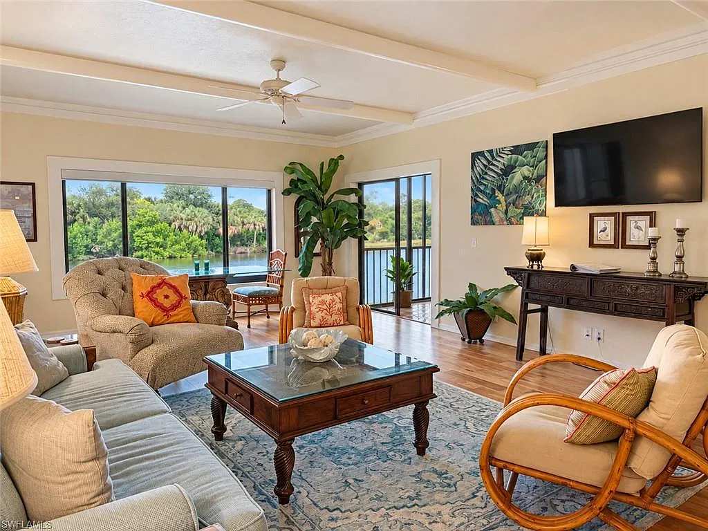 2 bed, 2.0 bath, 1345 sqft, $3,900 — Photo 2