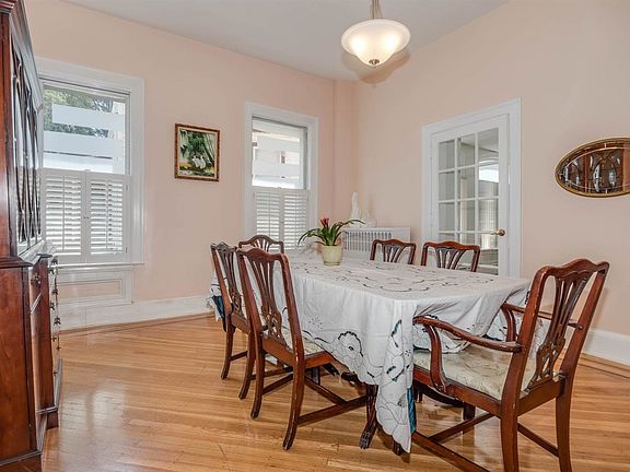5th image of 254 Union St