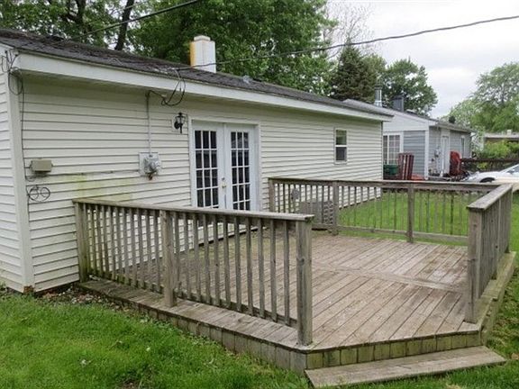 5th image of 605 Fairlane Ave
