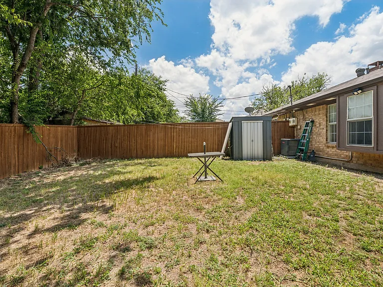 9780 Windy Ridge Rd — Photo 16