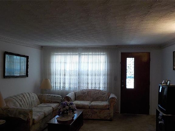 5th image of 3845 Beechwood Dr