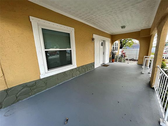 3rd image of 2913 W Tampa Bay Blvd